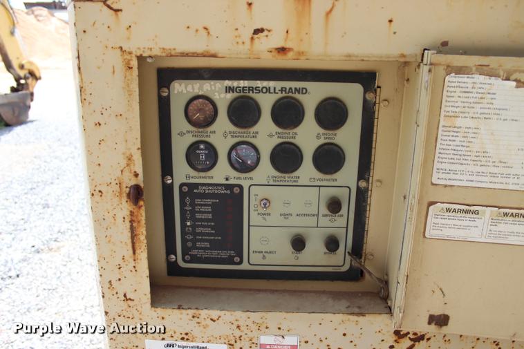 image for item L1946 1996 Ingersoll Rand VHP400 air compressor