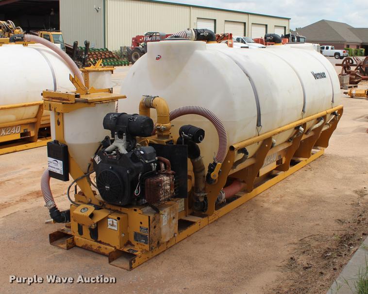 image for item L1947 2015 Vermeer MX240 mud mixing system