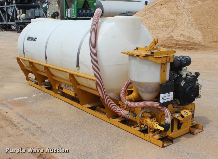 image for item L1948 2015 Vermeer MX240 mud mixing system