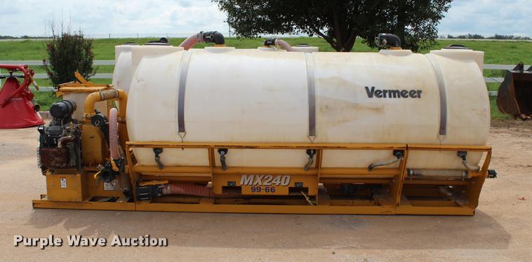 image for item L1948 2015 Vermeer MX240 mud mixing system