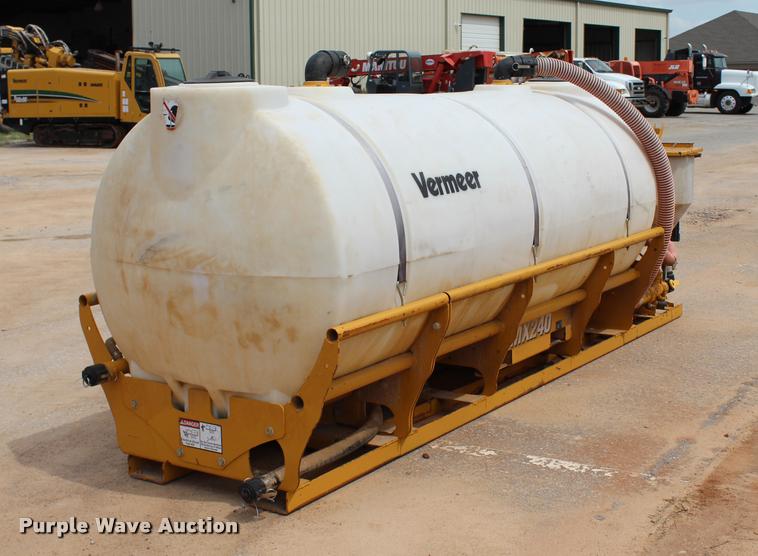 image for item L1948 2015 Vermeer MX240 mud mixing system