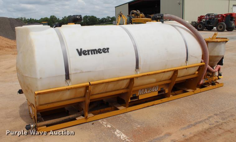 image for item L1948 2015 Vermeer MX240 mud mixing system