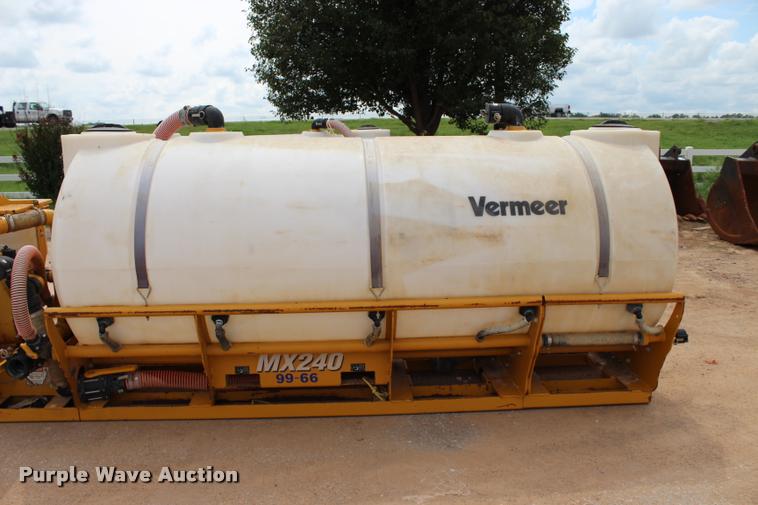 image for item L1948 2015 Vermeer MX240 mud mixing system