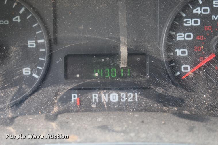 image for item L3215 2005 Ford F250 Super Duty XL SuperCab pickup truck