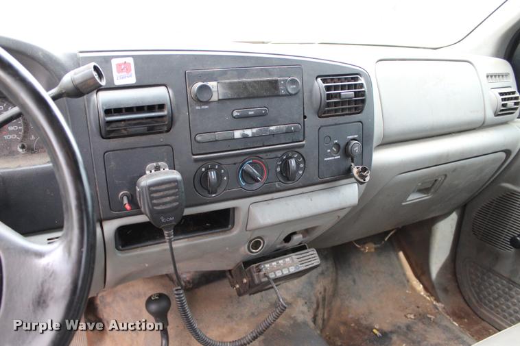 image for item L3215 2005 Ford F250 Super Duty XL SuperCab pickup truck