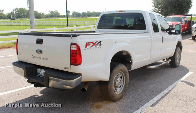 image for item L3218 2011 Ford F250 FX4 SuperCab pickup truck