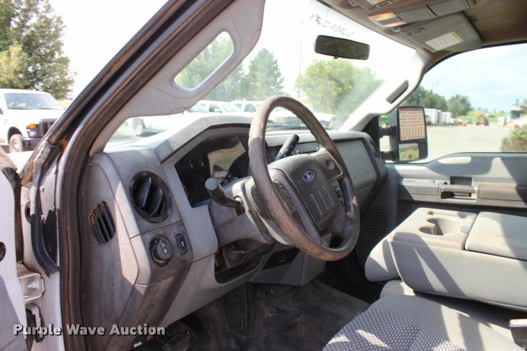 image for item L3218 2011 Ford F250 FX4 SuperCab pickup truck