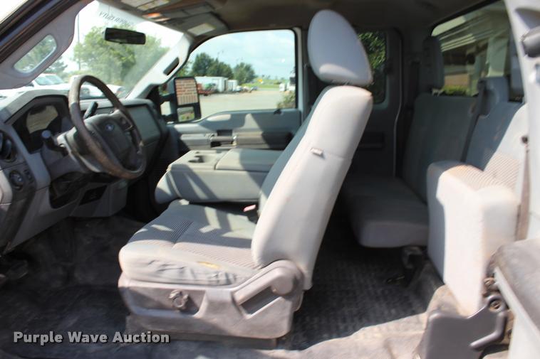 image for item L3218 2011 Ford F250 FX4 SuperCab pickup truck