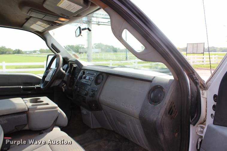 image for item L3218 2011 Ford F250 FX4 SuperCab pickup truck