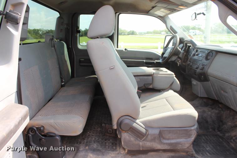 image for item L3218 2011 Ford F250 FX4 SuperCab pickup truck