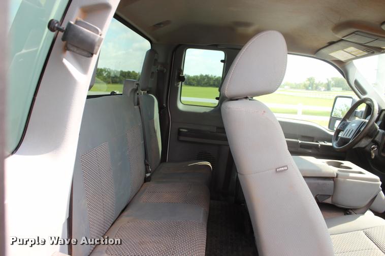 image for item L3218 2011 Ford F250 FX4 SuperCab pickup truck