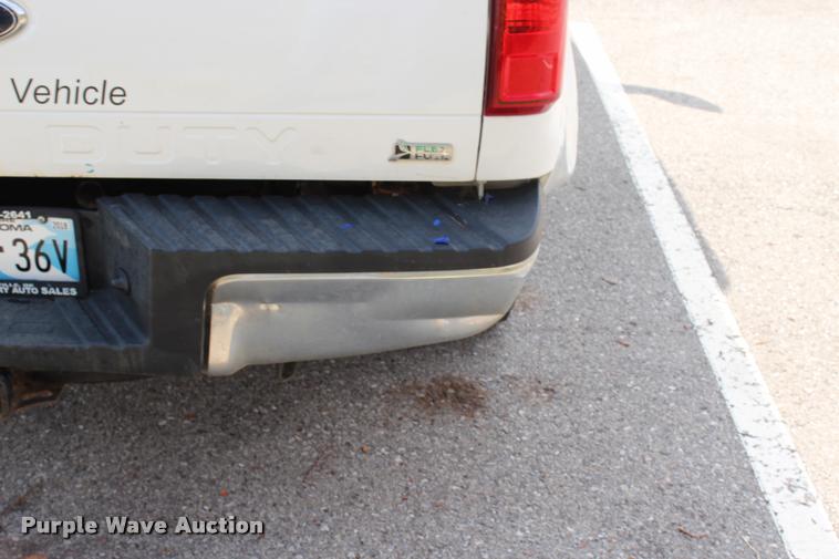 image for item L3218 2011 Ford F250 FX4 SuperCab pickup truck