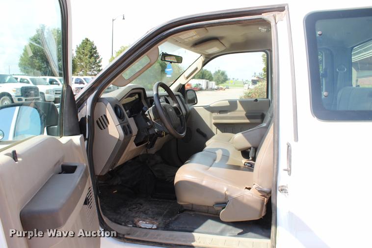 image for item L3219 2008 Ford F250 Super Duty SuperCab pickup truck