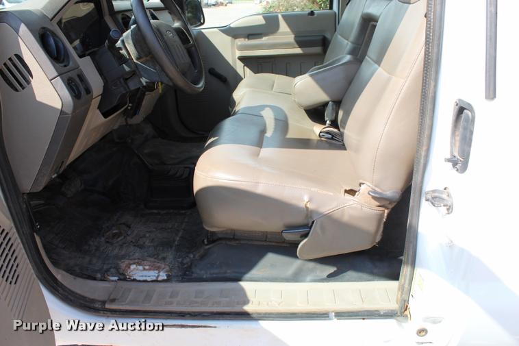 image for item L3219 2008 Ford F250 Super Duty SuperCab pickup truck