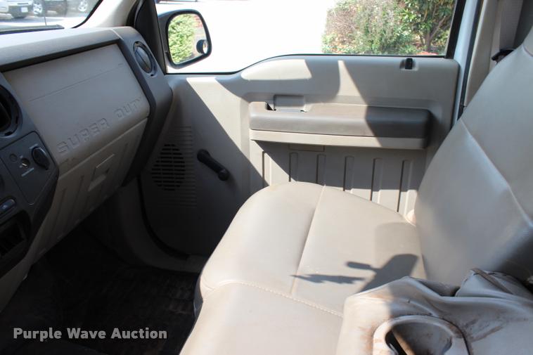 image for item L3219 2008 Ford F250 Super Duty SuperCab pickup truck