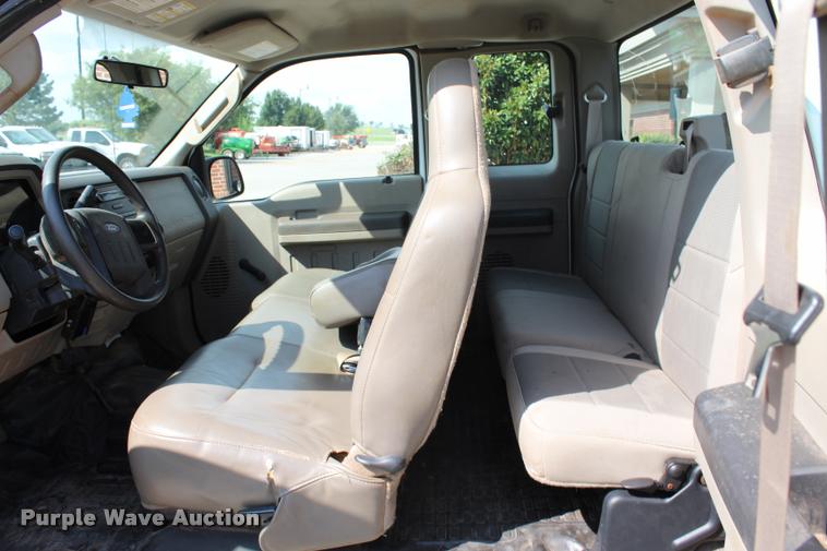 image for item L3219 2008 Ford F250 Super Duty SuperCab pickup truck