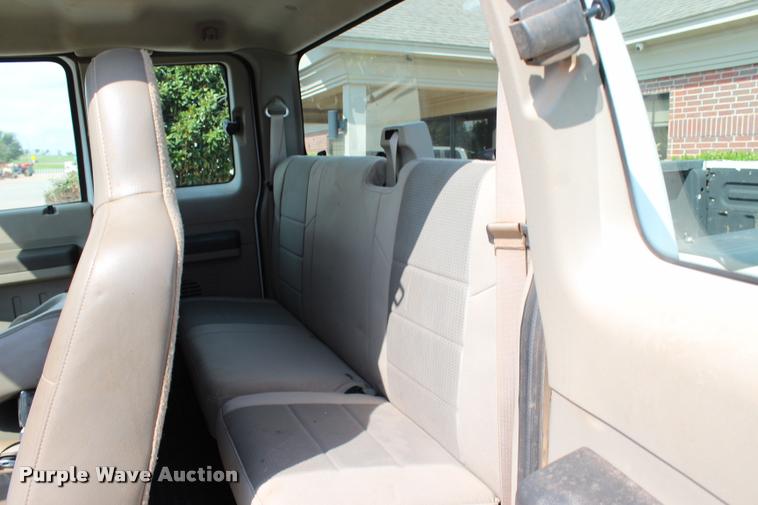 image for item L3219 2008 Ford F250 Super Duty SuperCab pickup truck