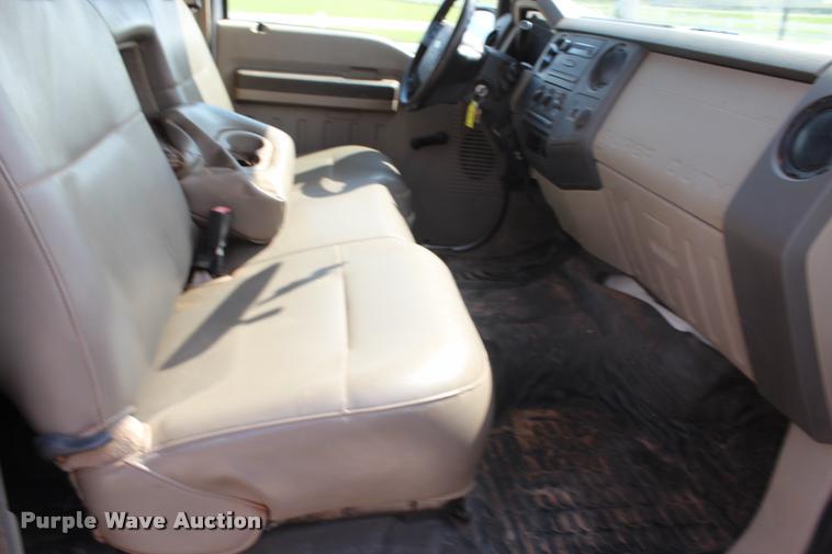 image for item L3219 2008 Ford F250 Super Duty SuperCab pickup truck