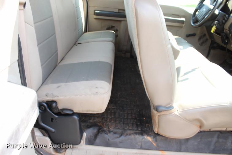 image for item L3219 2008 Ford F250 Super Duty SuperCab pickup truck