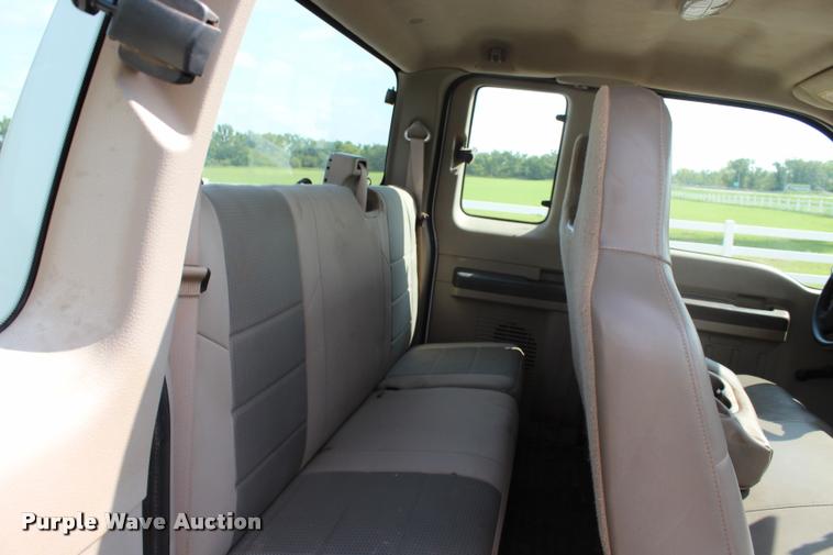 image for item L3219 2008 Ford F250 Super Duty SuperCab pickup truck