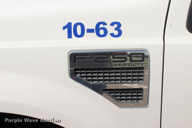 image for item L3219 2008 Ford F250 Super Duty SuperCab pickup truck