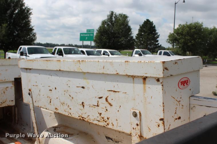 image for item L3221 2013 Chevrolet Silverado 3500HD Crew Cab pickup truck