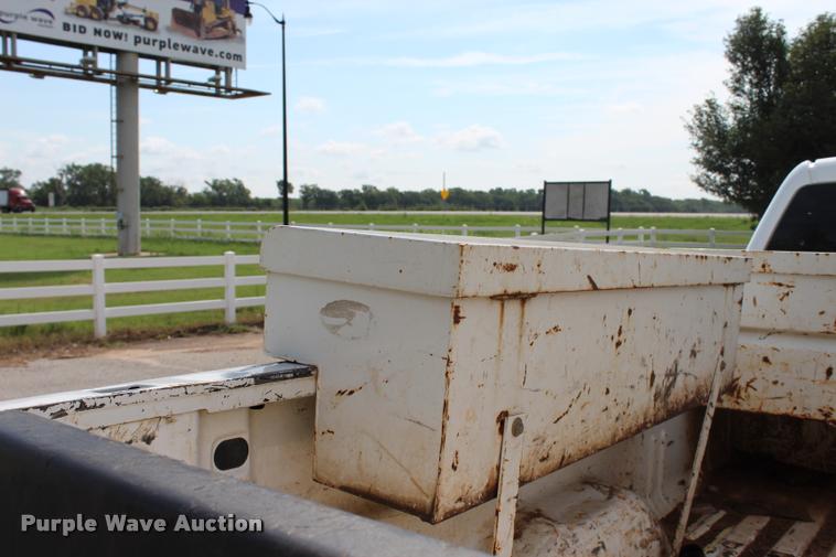 image for item L3221 2013 Chevrolet Silverado 3500HD Crew Cab pickup truck