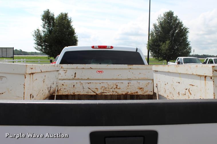 image for item L3221 2013 Chevrolet Silverado 3500HD Crew Cab pickup truck