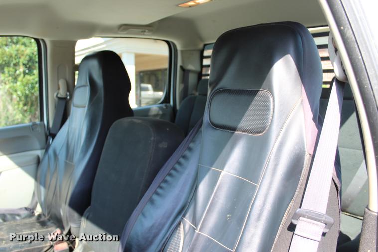 image for item L3222 2013 Chevrolet Silverado 3500HD Crew Cab flatbed pickup truck