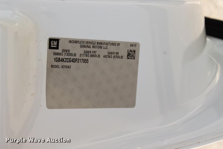 image for item L3222 2013 Chevrolet Silverado 3500HD Crew Cab flatbed pickup truck