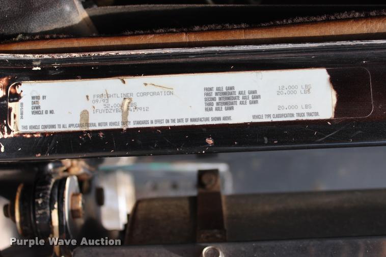 image for item L3226 1994 Freightliner FLD120 dump truck