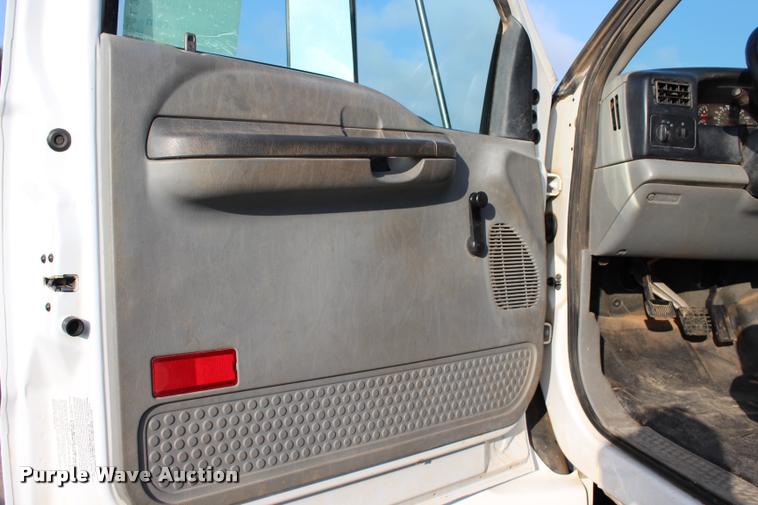 image for item L3228 2006 Ford F750 Super Duty XL water truck
