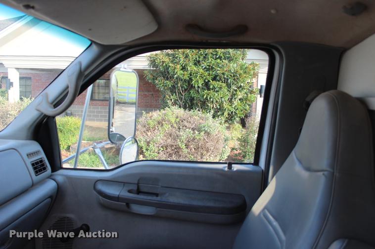 image for item L3228 2006 Ford F750 Super Duty XL water truck