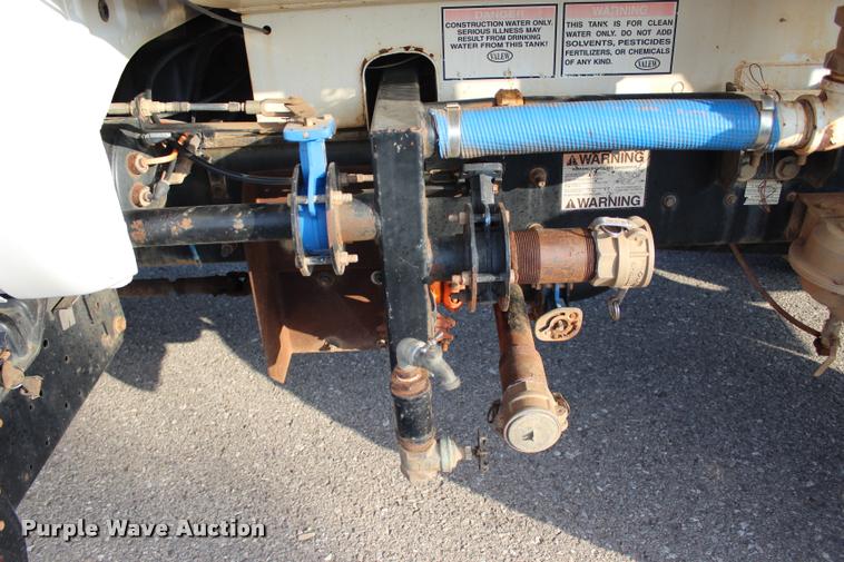 image for item L3228 2006 Ford F750 Super Duty XL water truck