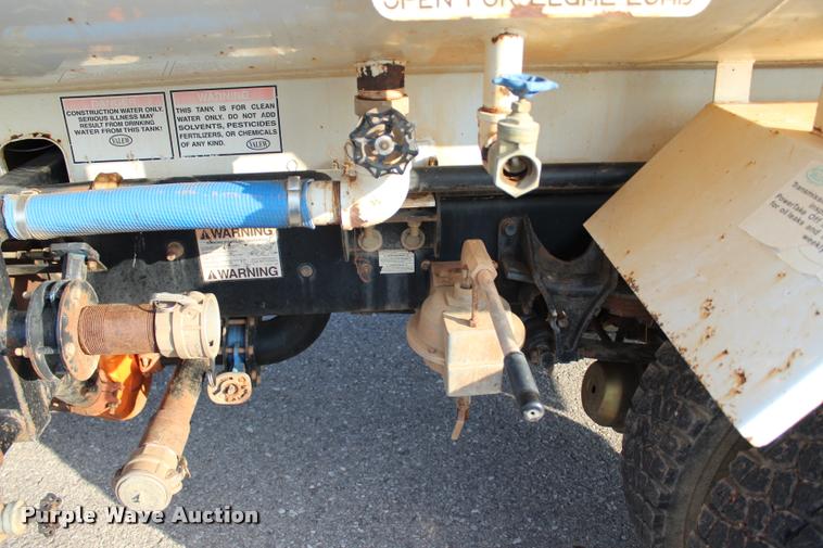 image for item L3228 2006 Ford F750 Super Duty XL water truck