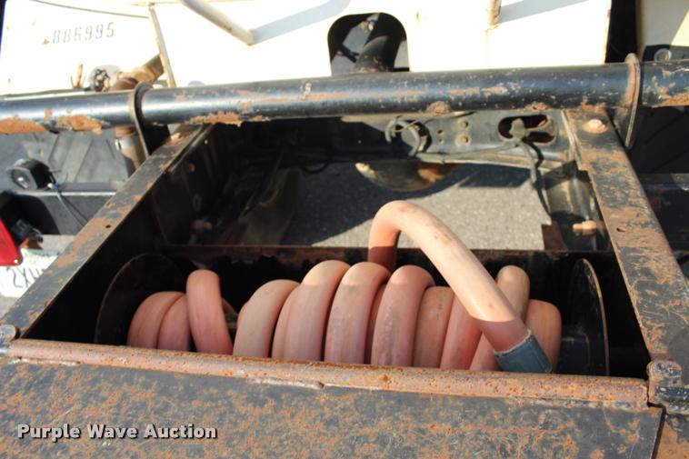 image for item L3228 2006 Ford F750 Super Duty XL water truck