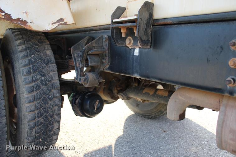 image for item L3228 2006 Ford F750 Super Duty XL water truck