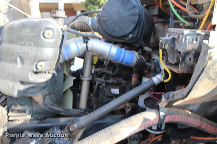 image for item L3228 2006 Ford F750 Super Duty XL water truck