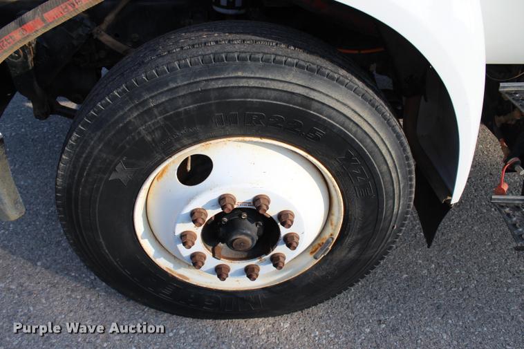 image for item L3228 2006 Ford F750 Super Duty XL water truck