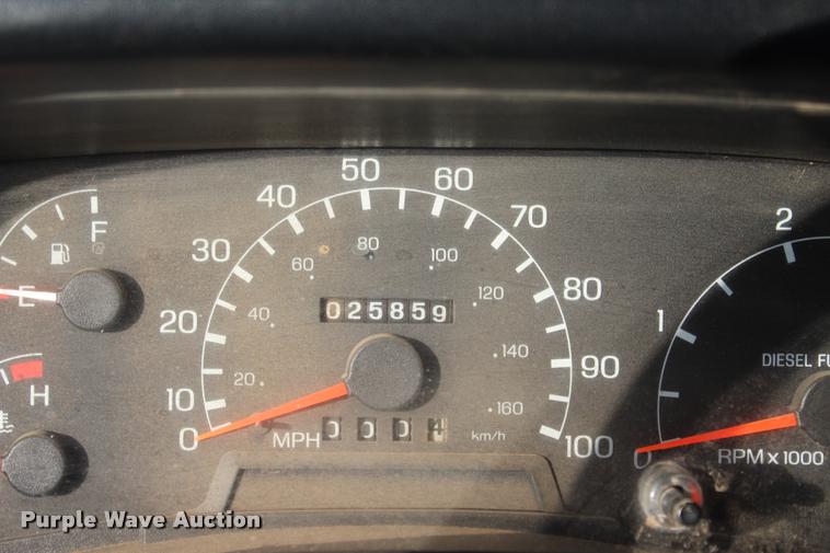 image for item L3229 2000 Ford F750 Super Duty XL water truck