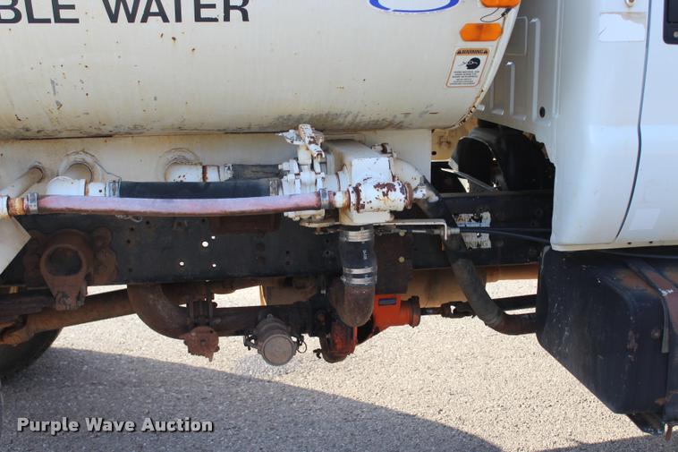 image for item L3229 2000 Ford F750 Super Duty XL water truck