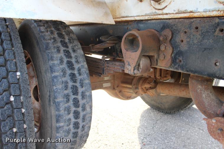 image for item L3229 2000 Ford F750 Super Duty XL water truck