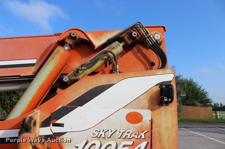 image for item L3230 2003 Sky Trak 10054 Legacy telehandler