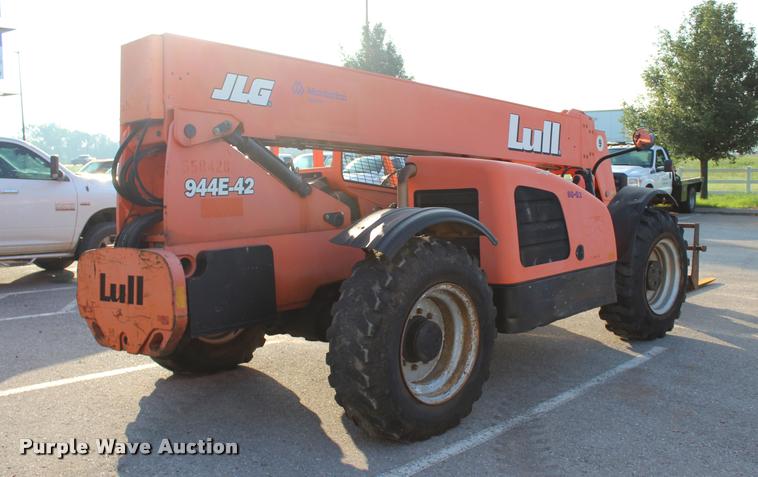 image for item L3231 2005 Lull 944E-42 telehandler