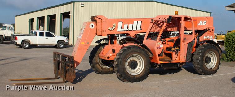 image for item L3231 2005 Lull 944E-42 telehandler