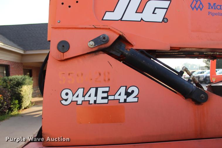 image for item L3231 2005 Lull 944E-42 telehandler