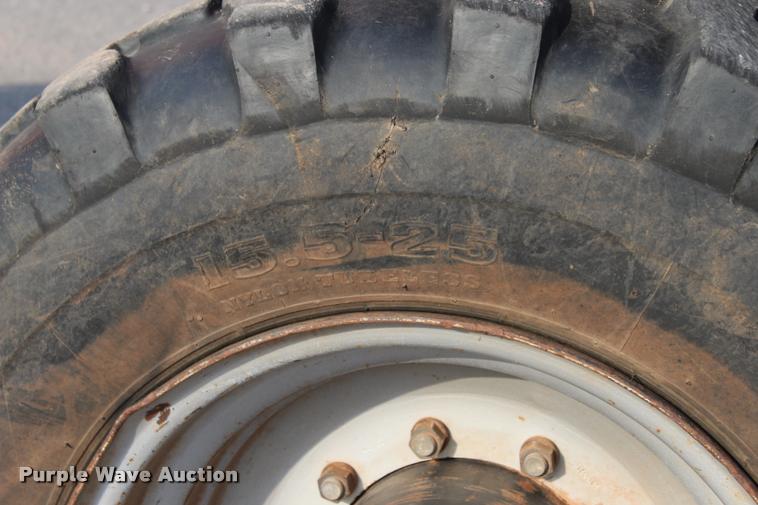 image for item L3231 2005 Lull 944E-42 telehandler