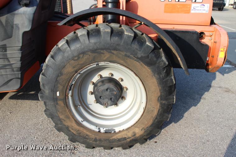 image for item L3231 2005 Lull 944E-42 telehandler