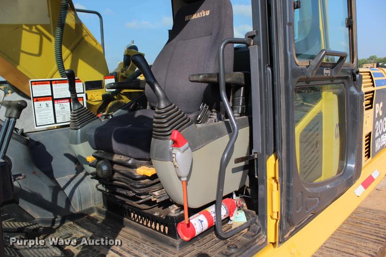 image for item L3234 2011 Komatsu PC200LC-8 HD excavator