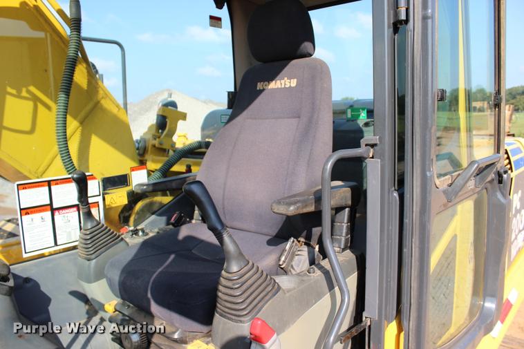 image for item L3234 2011 Komatsu PC200LC-8 HD excavator